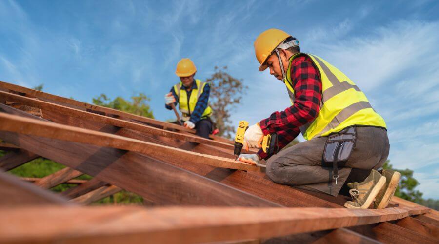 Professional residential roofers in Mount Auburn, IL